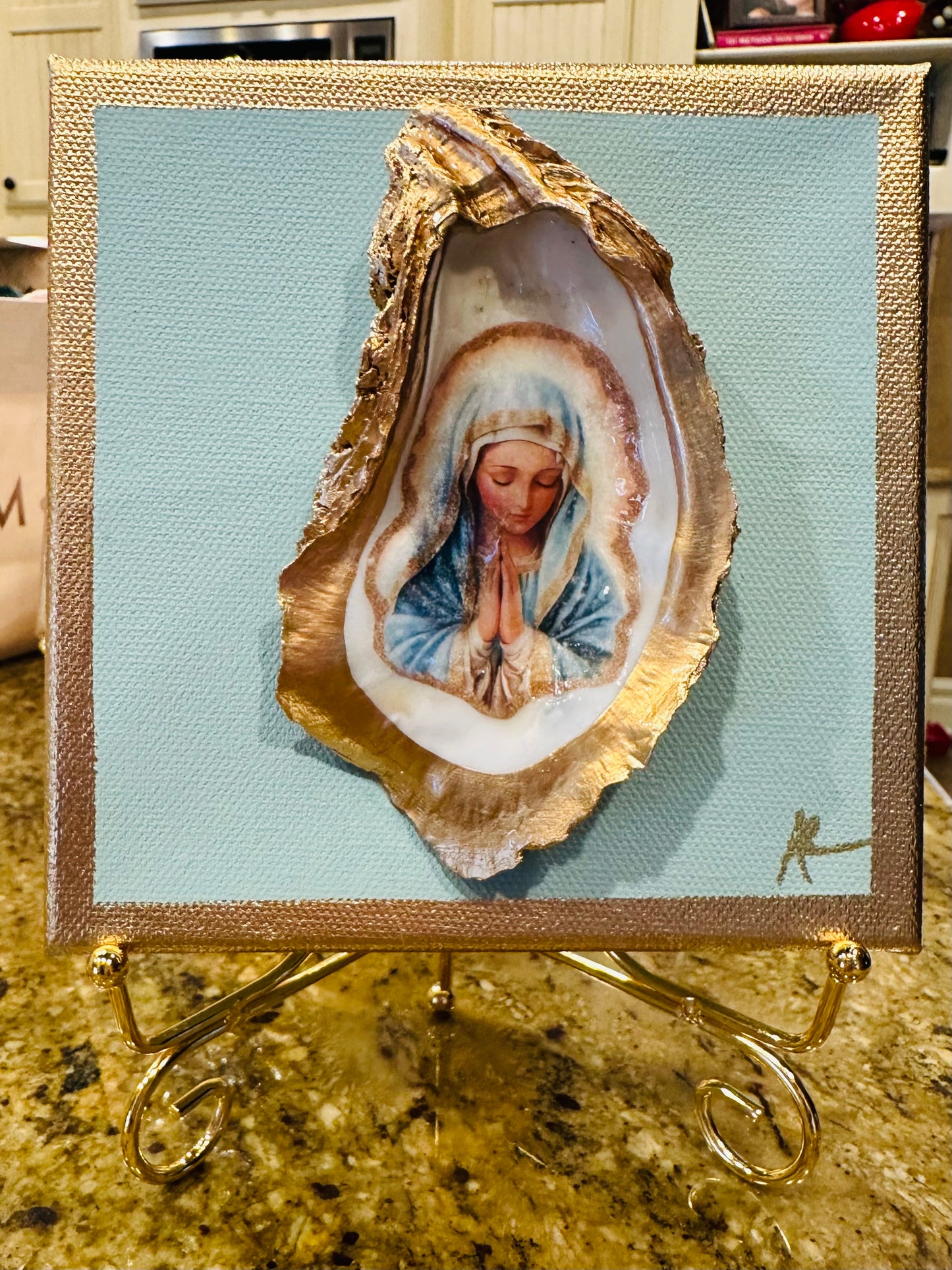 Mary Gilded Oyster Canvas with Stand