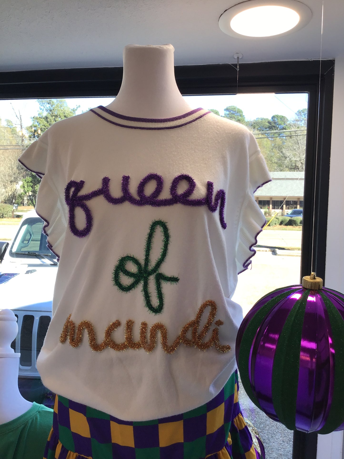 Mardi Gras tinsel “Queen of Mardi” short ruffle sleeve sweater