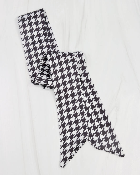 Serafina Scarf Black White