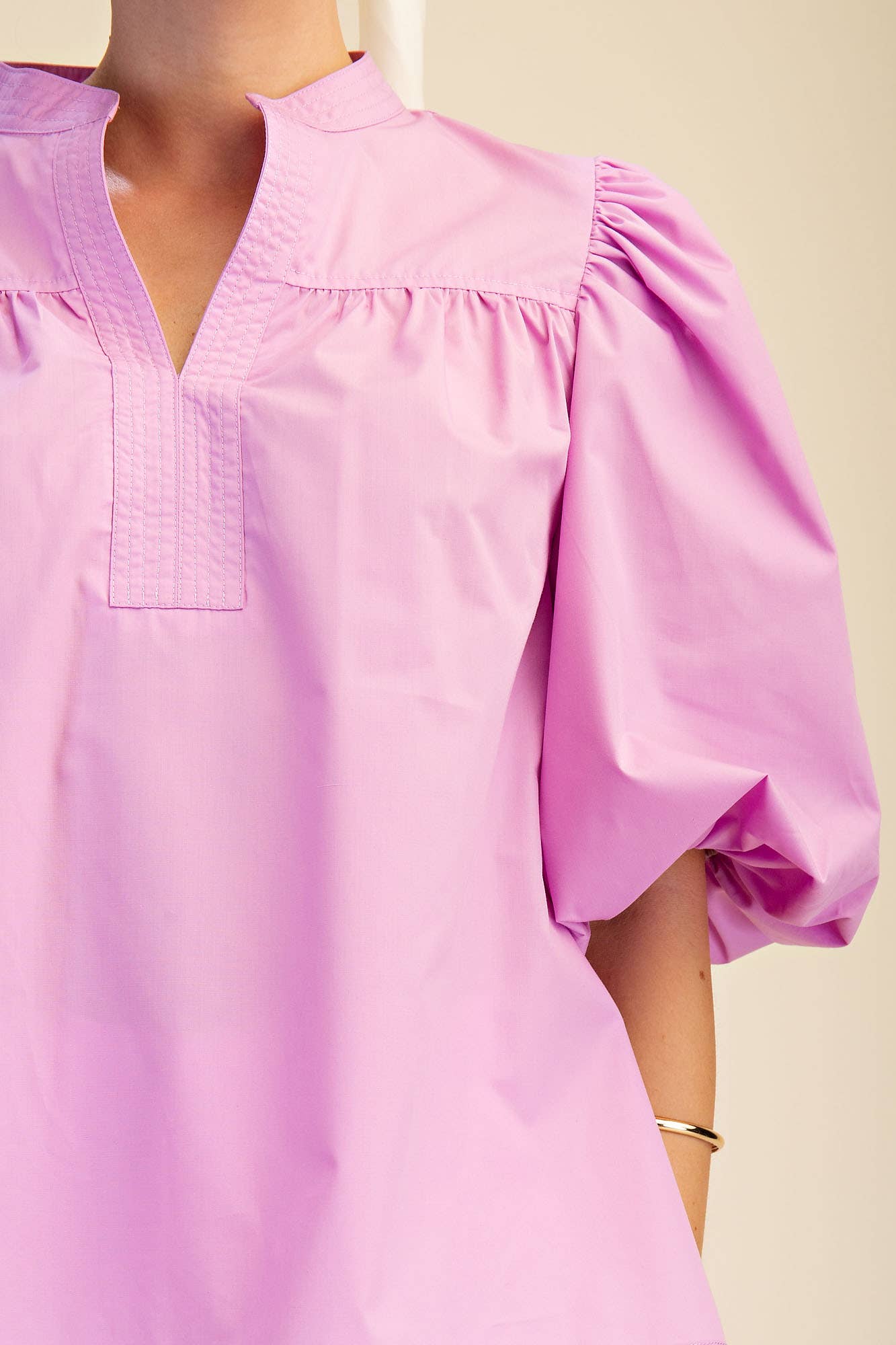 China Collar V-Neck Bubble Sleeve Poplin Top