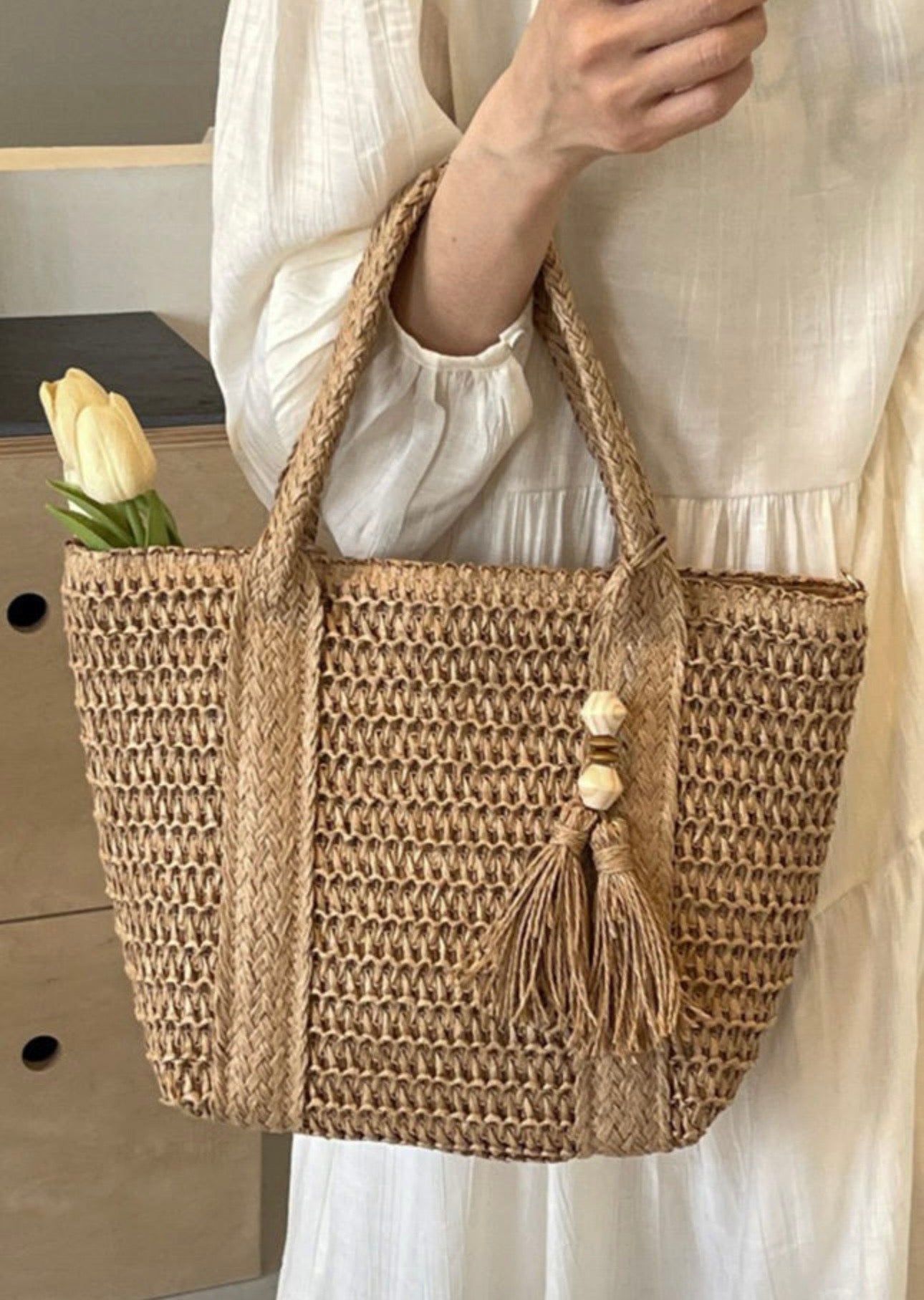 Gilded Oyster Woven Rattan Purse