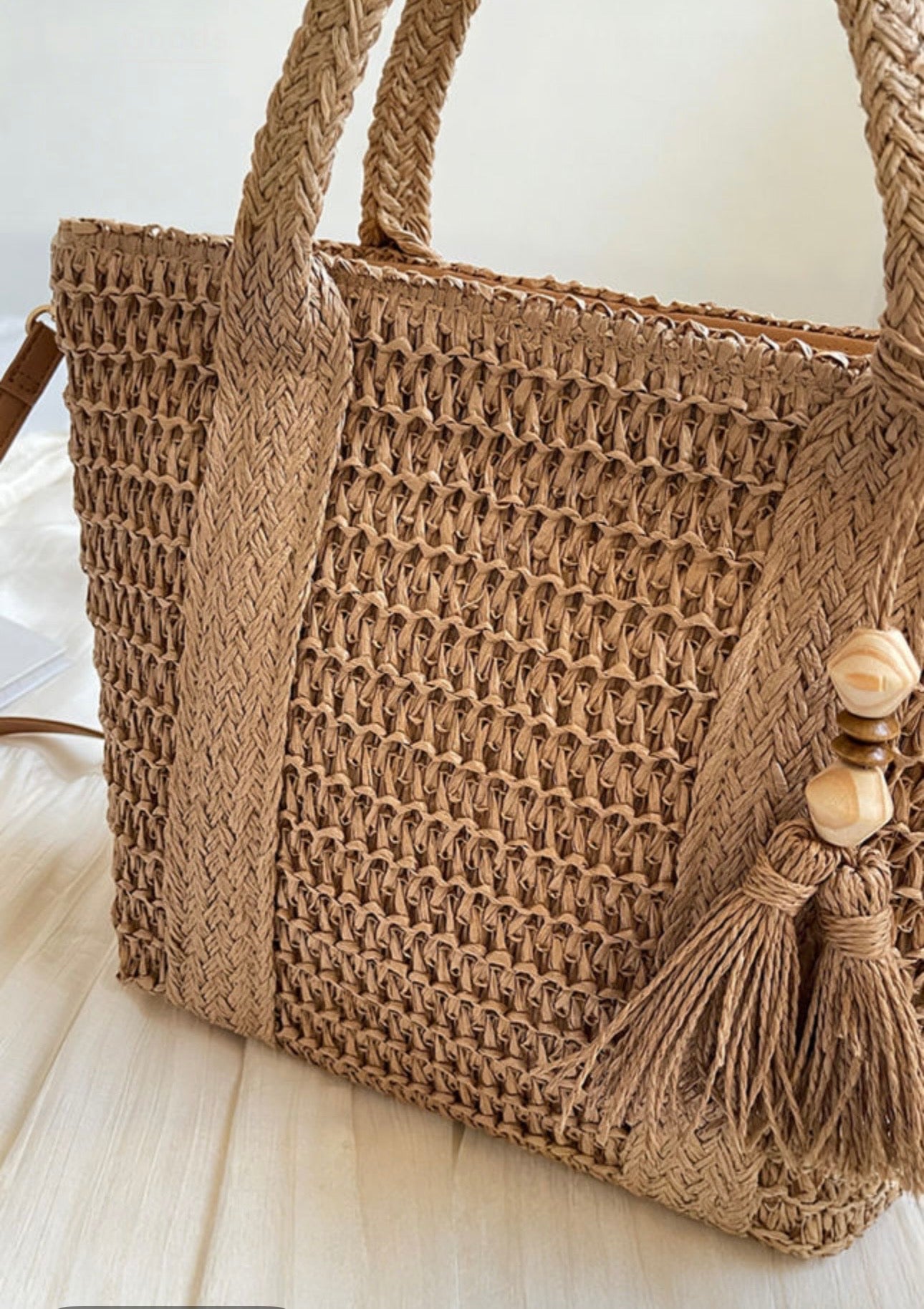 Gilded Oyster Woven Rattan Purse